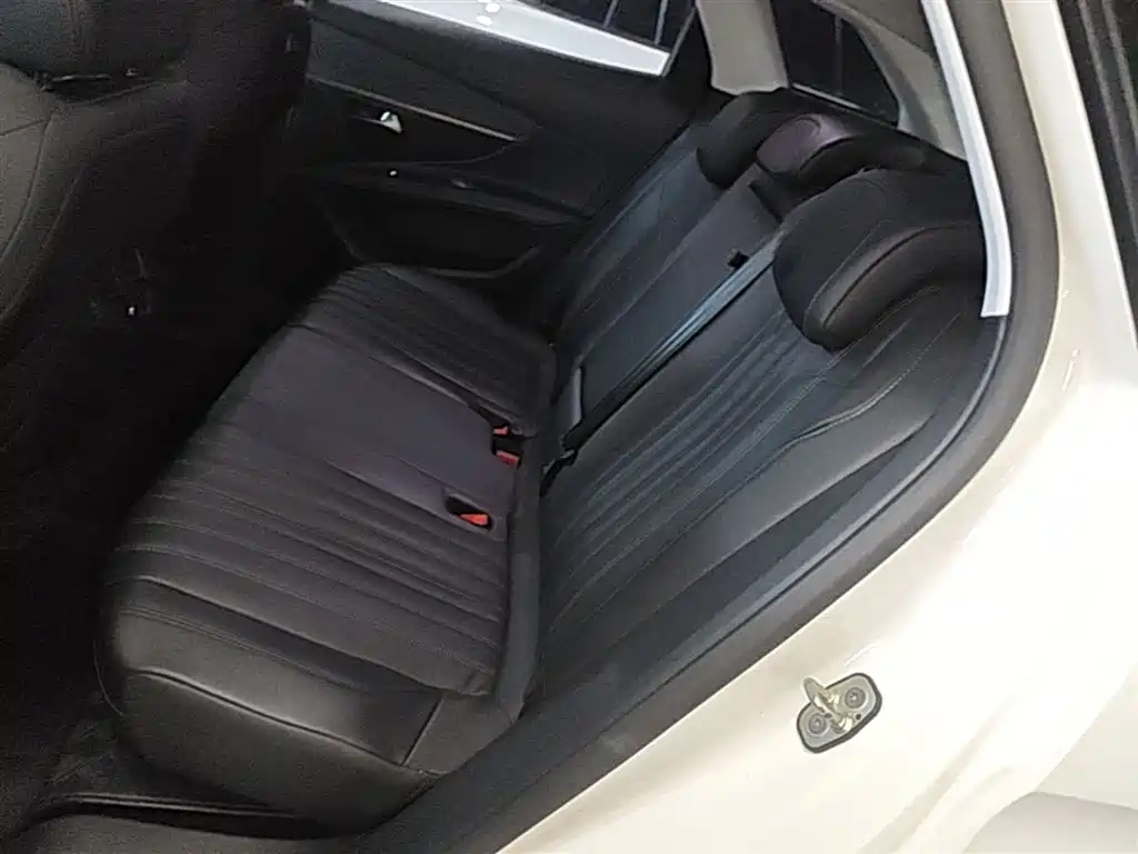 Peugeot 4008 2017 350THP Luxury Edition фото 17
