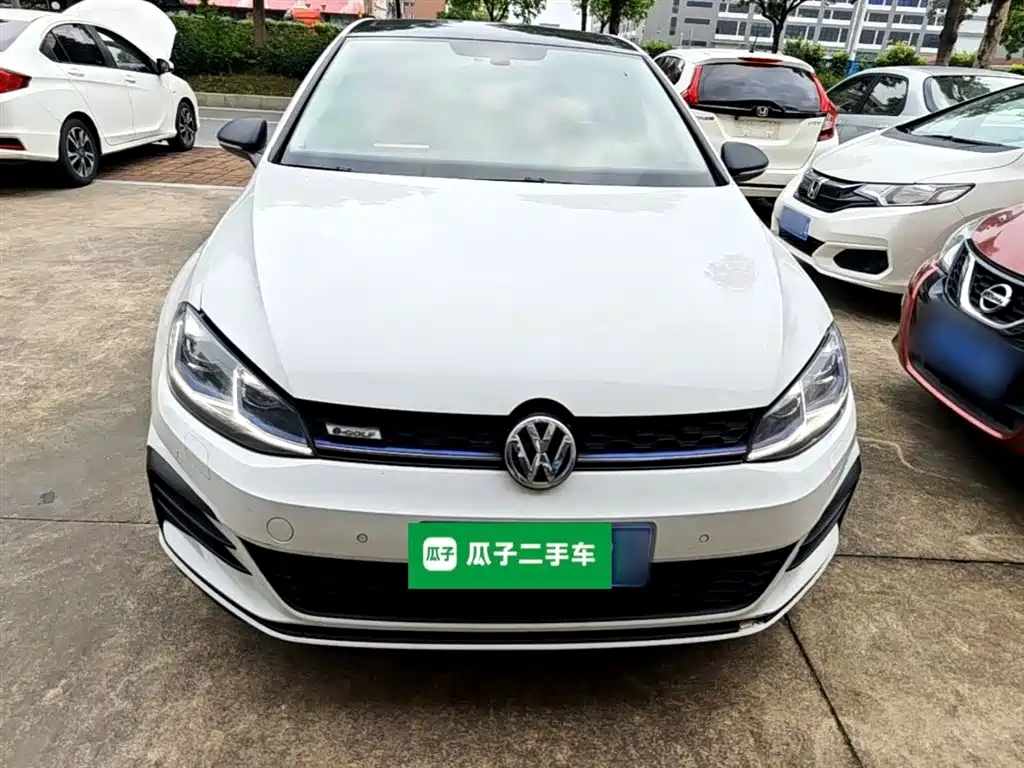 Volkswagen Golf 2018 230TSI Automatic Luxury фото 3