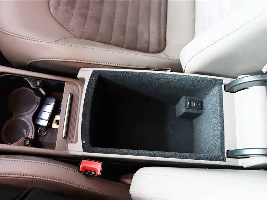 Volkswagen Magotan 2013 1.8TSI Luxury фото 15