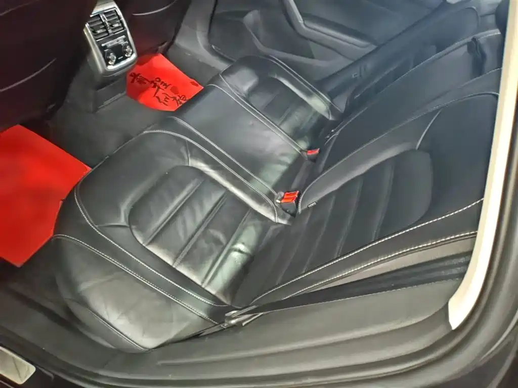 Volkswagen Passat 2017 330TSI DSG Prestige фото 17