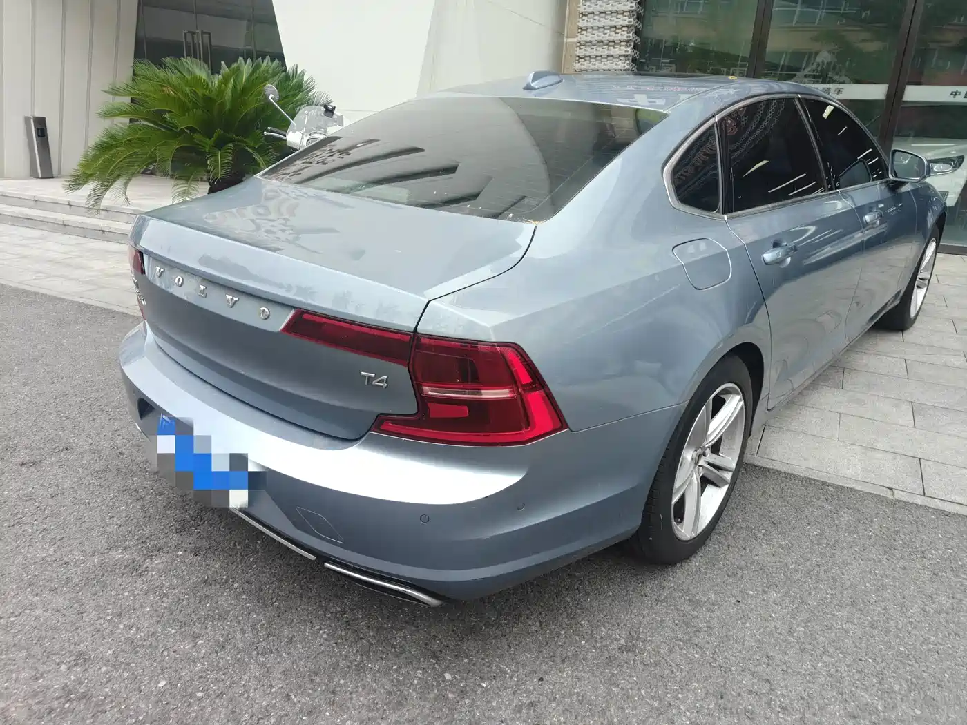 Фото 8 - Volvo S90