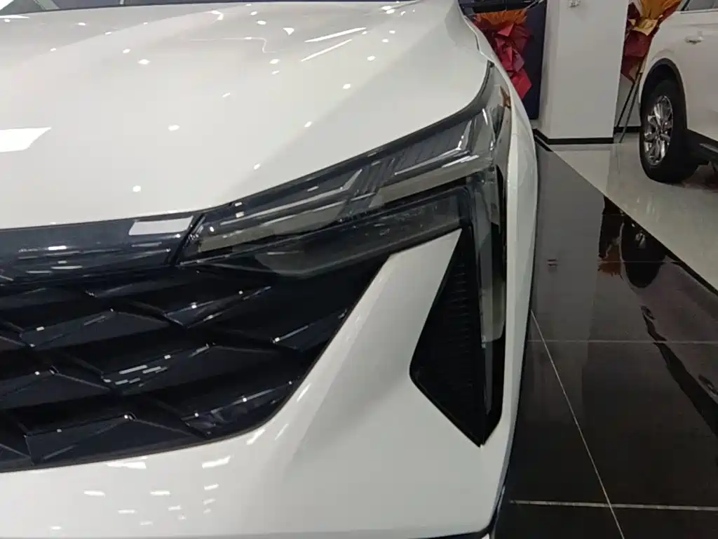 Geely Atlas 2025 2024 1.5TD Smart Connect+