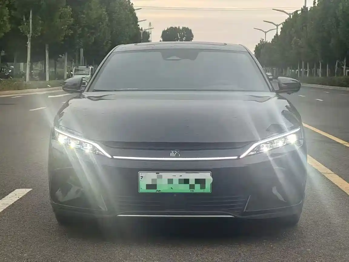 Photo 2 - BYD Han