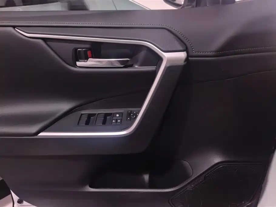 Toyota RAV4 Rongfang 2023 2.0L CVT 4WD Adventure Plus Edition фото 7