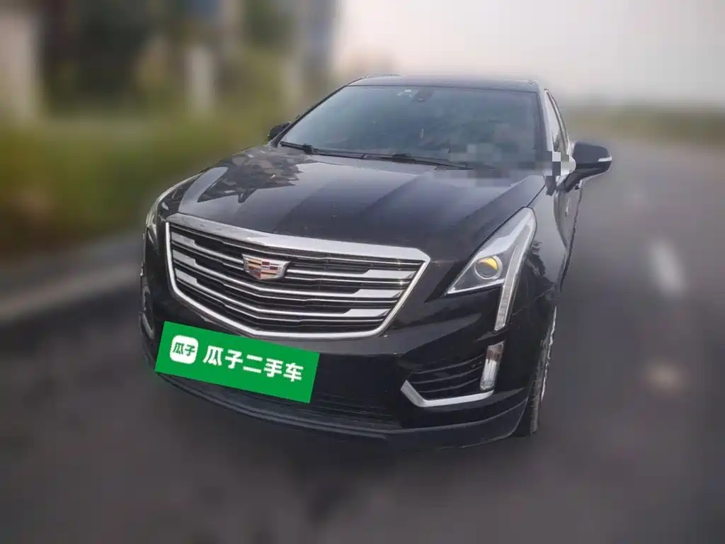Фото 1 - Cadillac XT5