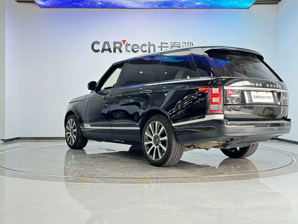 Photo 7 - Land Rover Range Rover