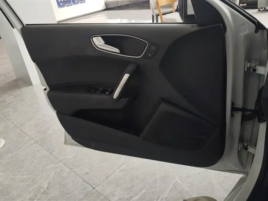 Audi A1 2016 30 TFSI Sportback Design Style Edition фото 7