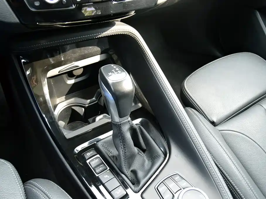 BMW X1 2019 xDrive20Li Premium Model фото 8