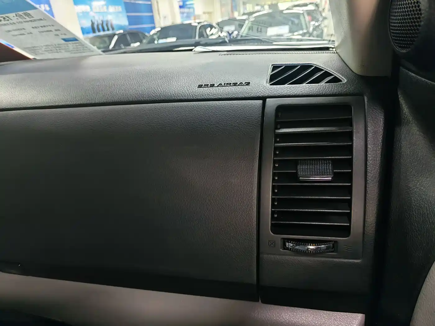 Toyota Sequoia 2010 5.7 Platinum Edition фото 18