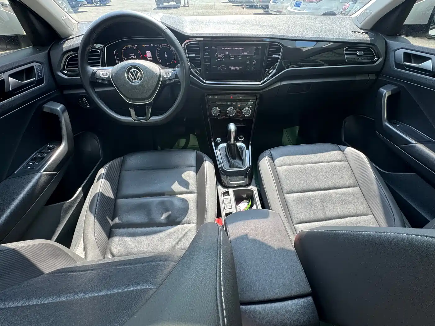 Volkswagen T-ROC 2022 280TSI DSG 2WD Comfort PLUS фото 5