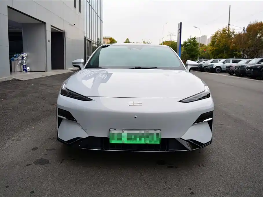 GEELY GALAXY GALAXY E8