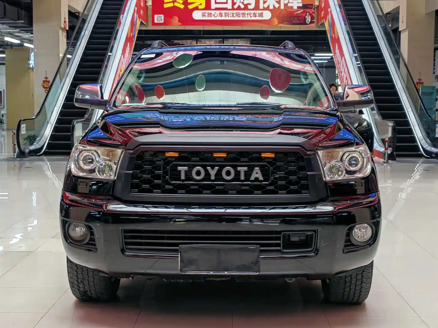 Toyota Sequoia 2010 5.7 Platinum Edition фото 2