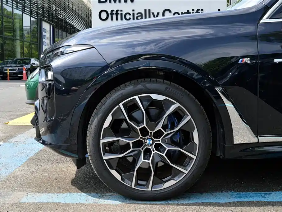 BMW X7 2023 xDrive40i Executive M Sport Package фото 16