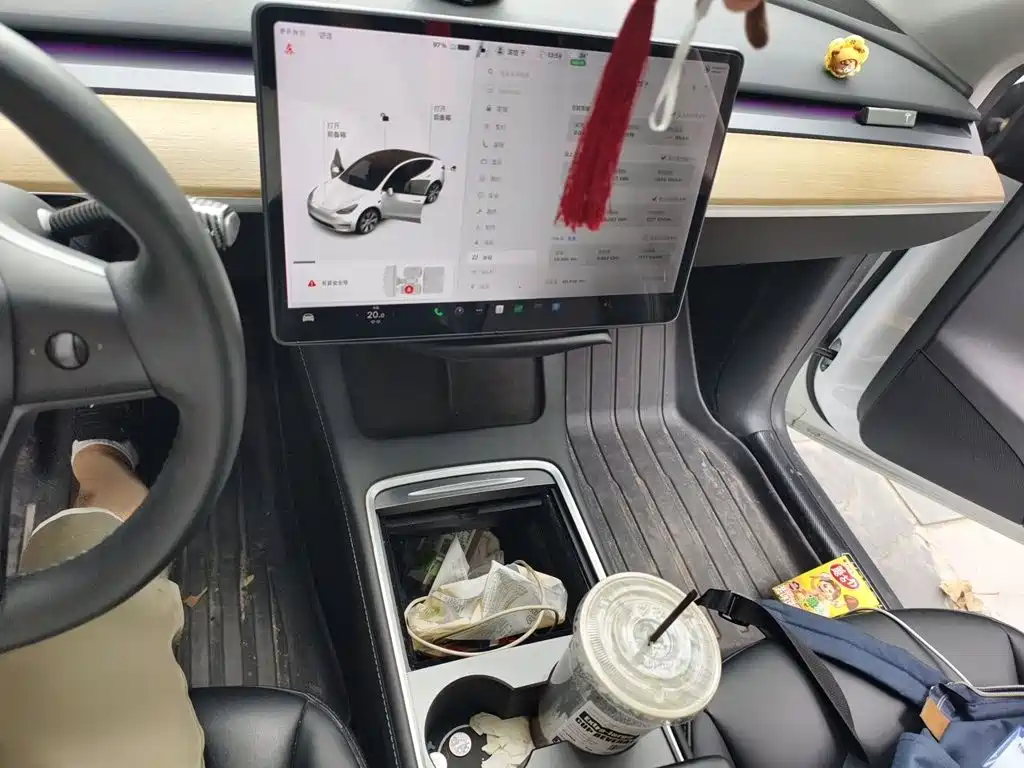 Фото 6 - Tesla Model Y