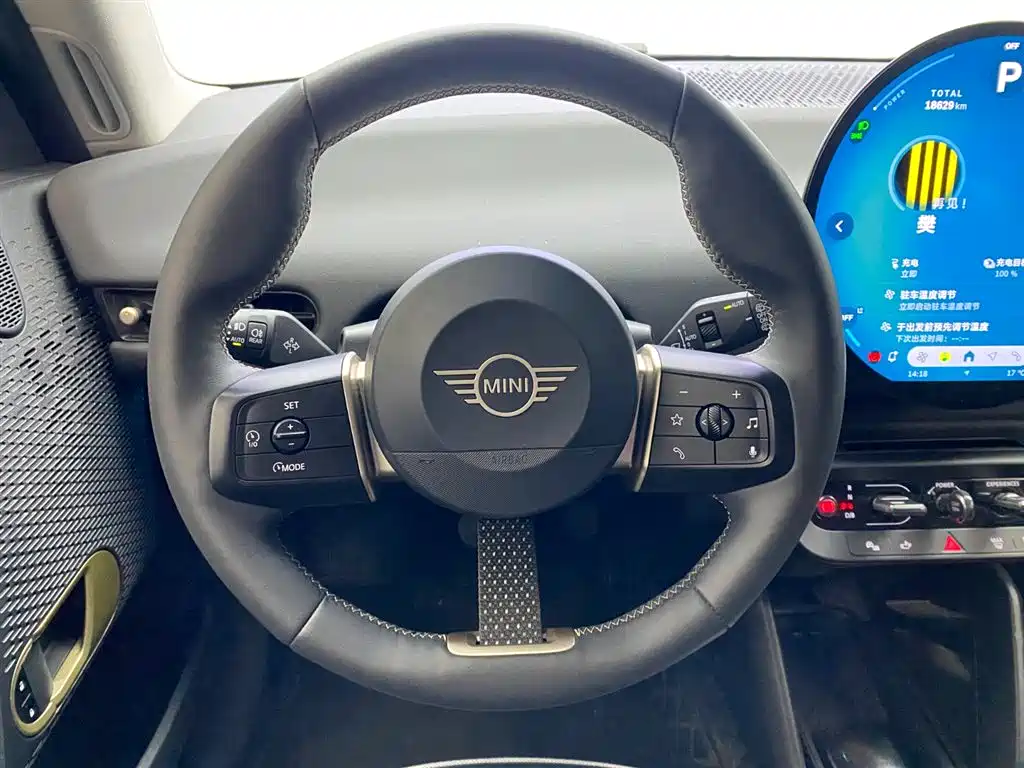 MINI Electric MINI COOPER 2025 2025 Model 456km COOPER E Classic