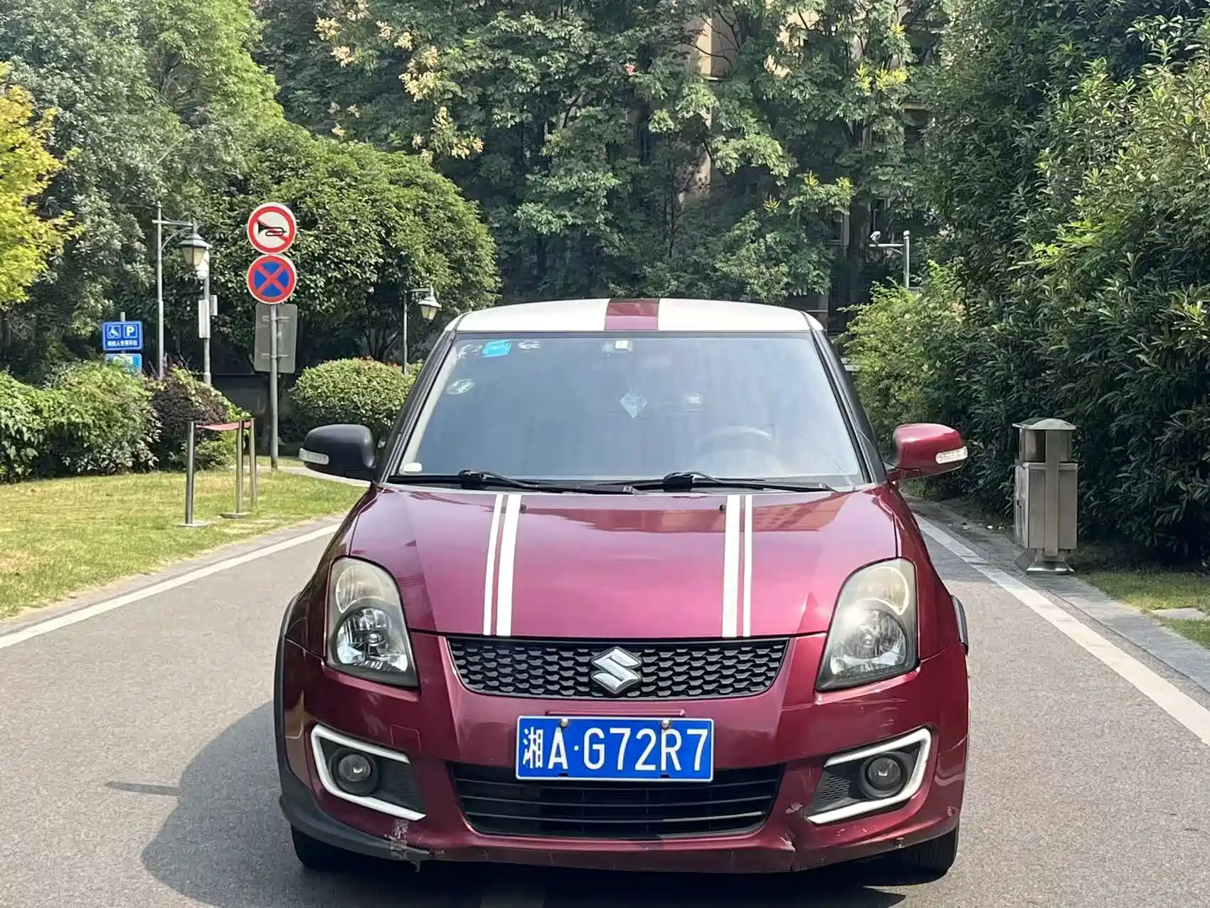 Фото 2 - Suzuki Swift