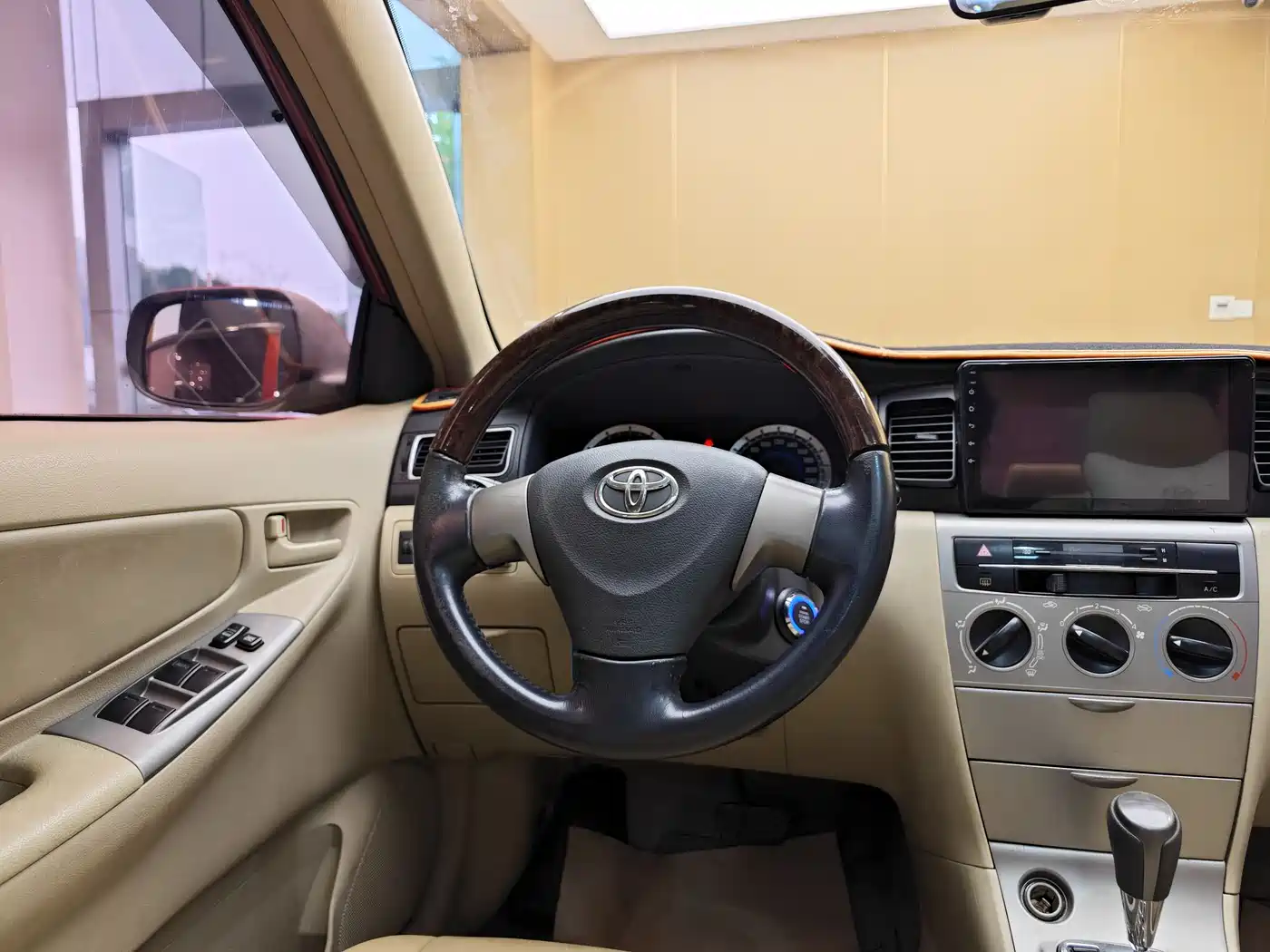 Toyota Corolla 2013 1.6L Automatic Excellence Edition фото 14