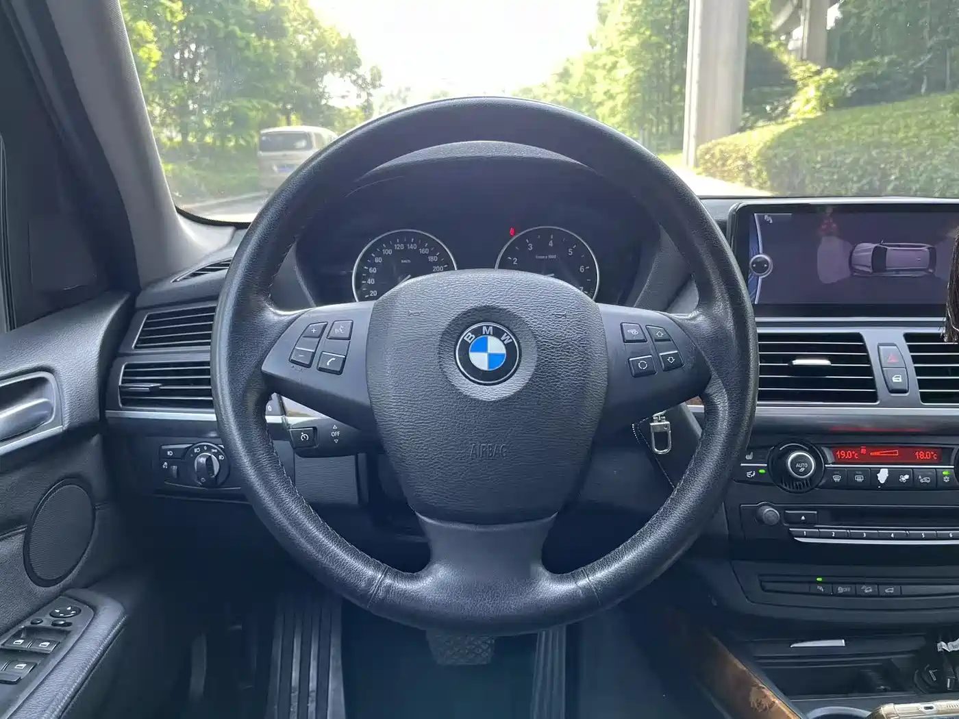 BMW X5 (Import) 2009 xDrive30i Leading фото 8