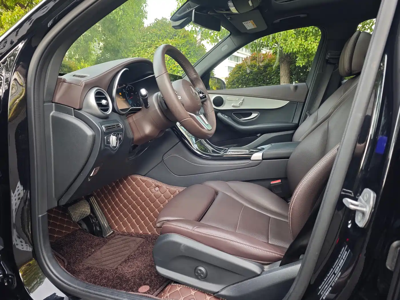 Mercedes-Benz GLC 2021 GLC 260 L 4MATIC Sporty фото 7