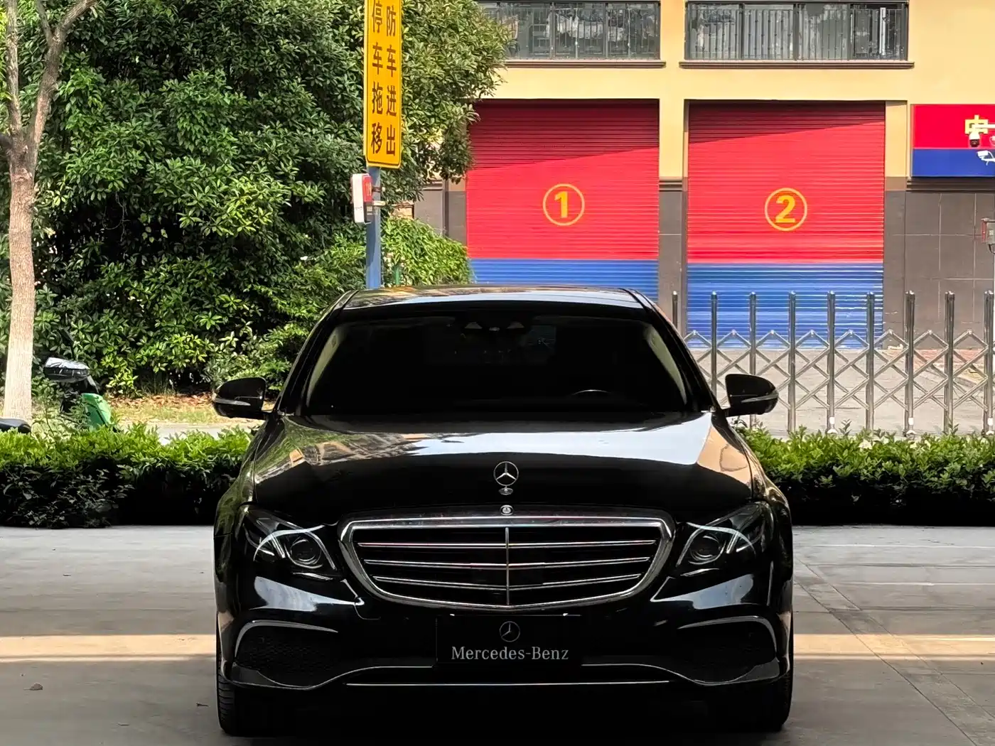 Mercedes-Benz E-Class 2017 Model E 320 L 4MATIC фото 2
