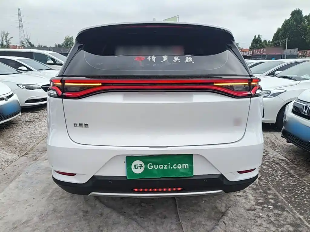 Фото 6 - BYD Tang