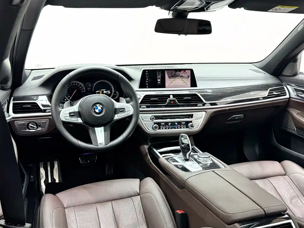 BMW 7 Series 2018 730Li Leading Type M Sport Package фото 10