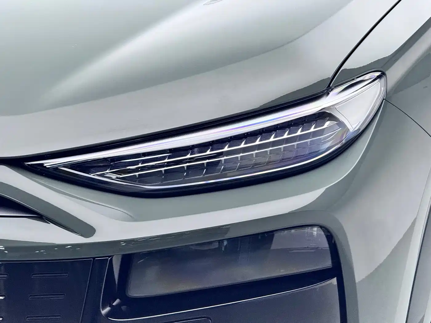 Audi Q6L e-tron 2025 Model Pioneer Edition фото 4
