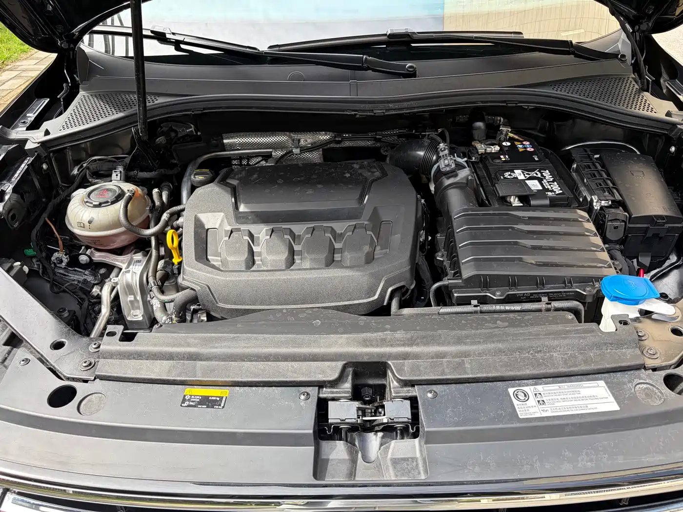 Volkswagen Tiguan L 2024 Outstanding 330TSI Auto 2WD R-Line Dragon Glory Edition фото 25