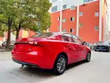 Фото 6 - Roewe 360