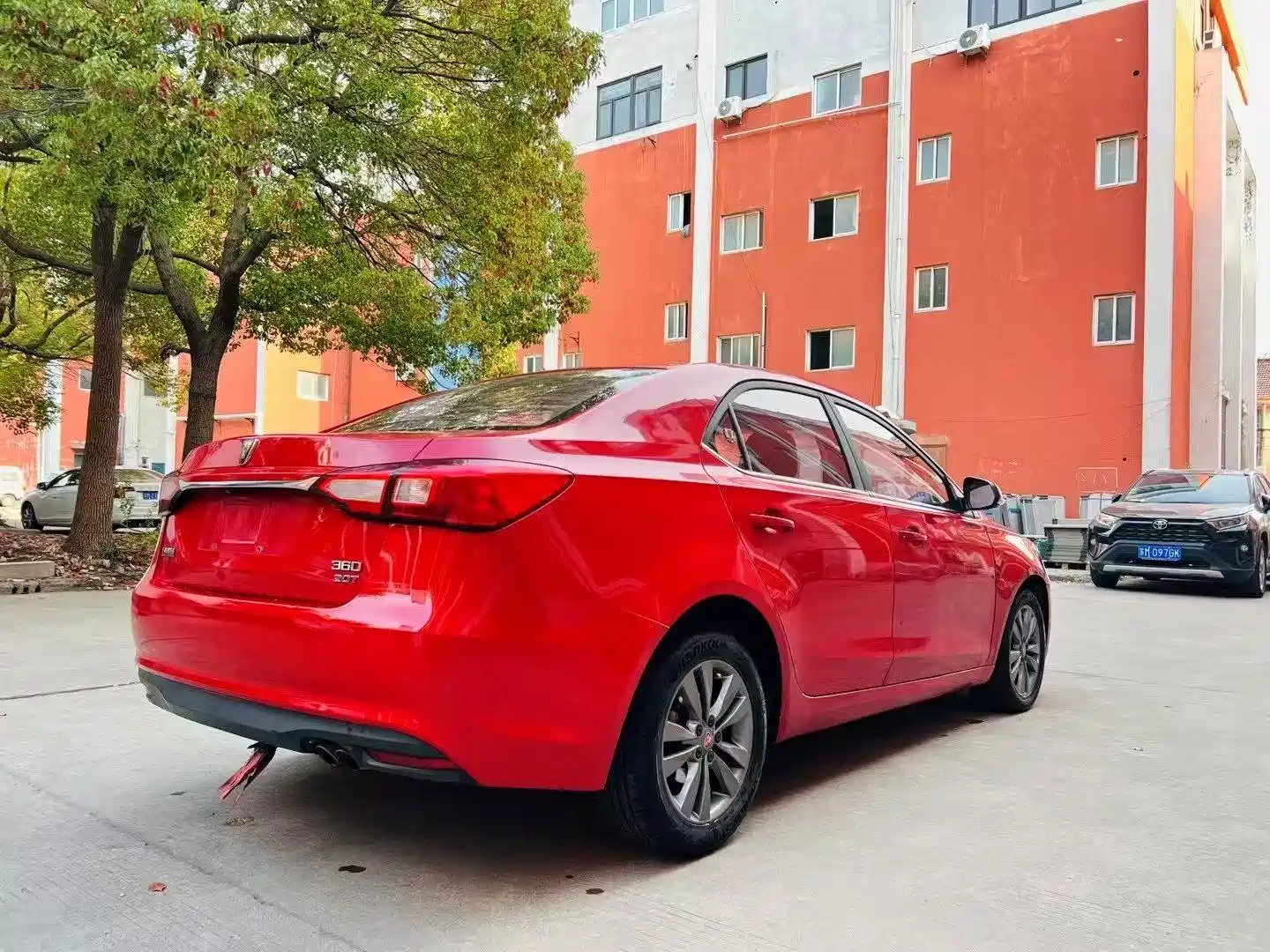Фото 6 - Roewe 360