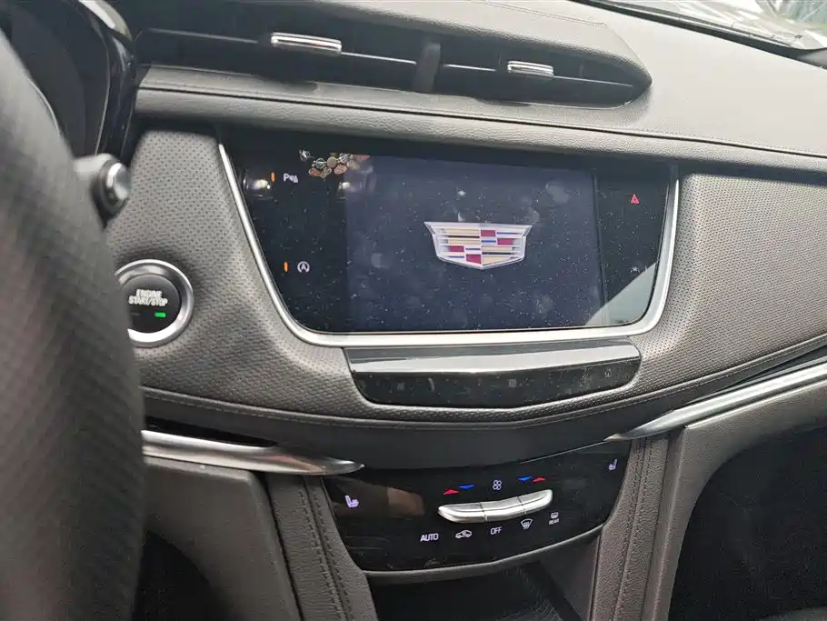 Cadillac XT6 2021 2.0T 7-Seater 4WD Trend Edition фото 12