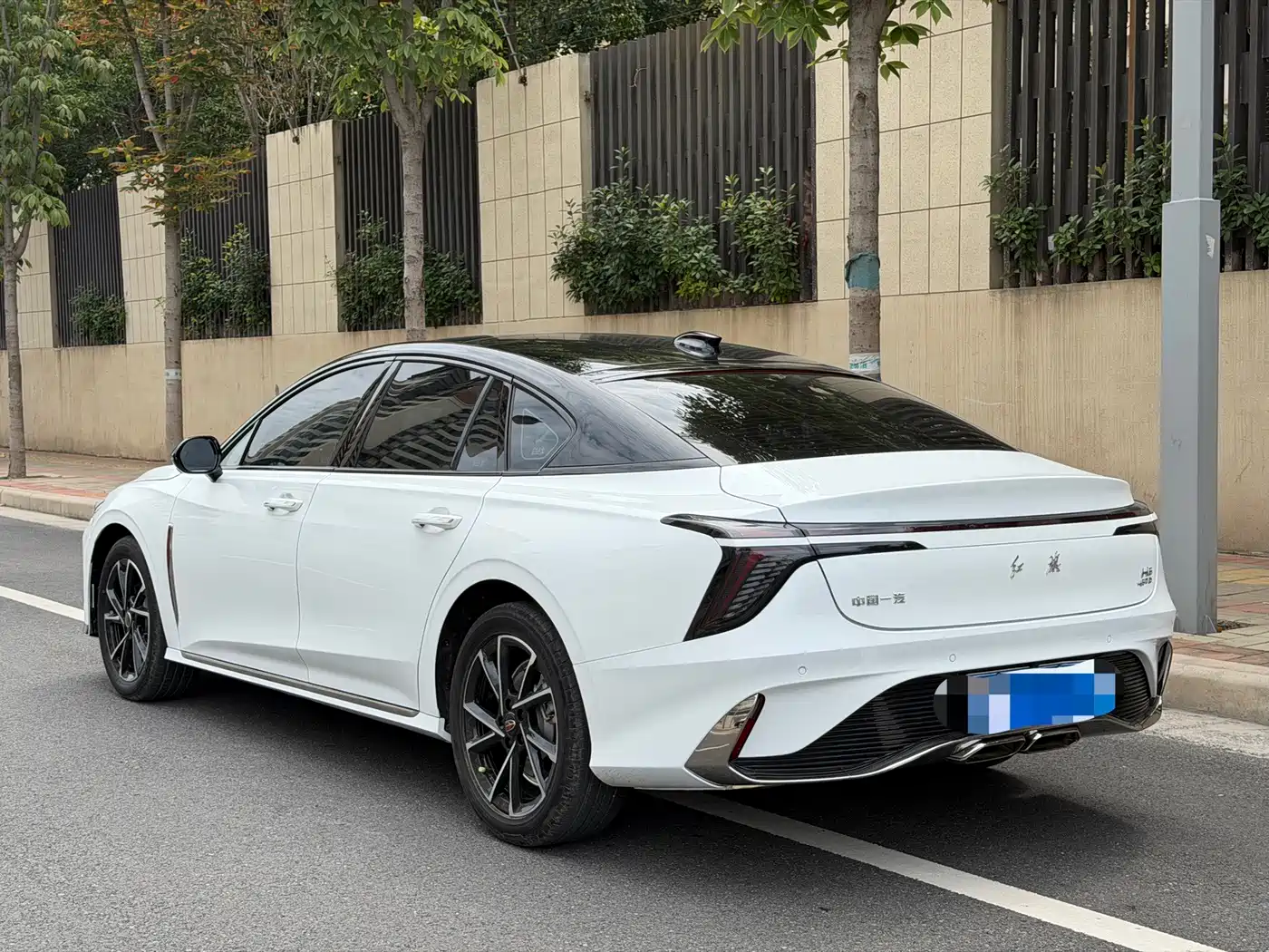 Hongqi H6 2025 2025 Model 2.0T Far-Reaching Edition