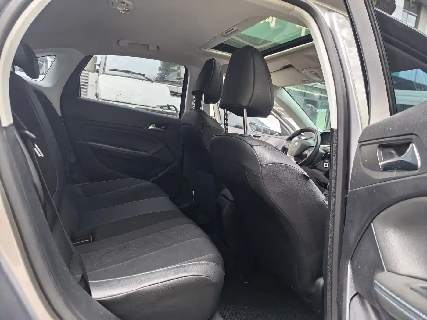 Peugeot 308 2016 1.6L Automatic Fashion фото 9