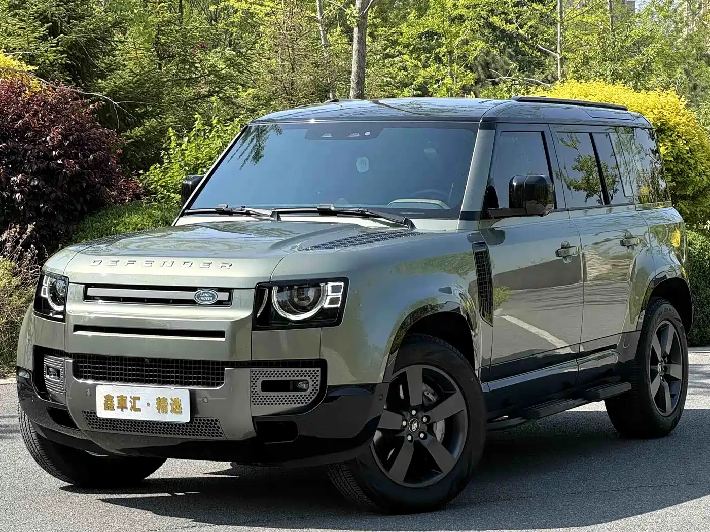 Land Rover Defender 2025 110 3.0T P400 -Dynamic HSE