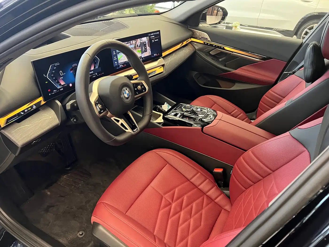 BMW 5 Series 2025 530Li Premium M Sport Package фото 8