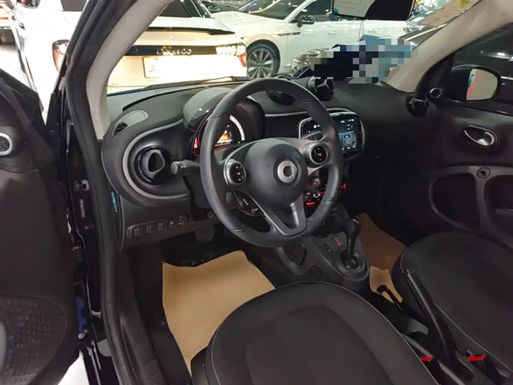 smart fortwo 2019 2019 0.9T 66kW Hardtop Wind Edition China VI