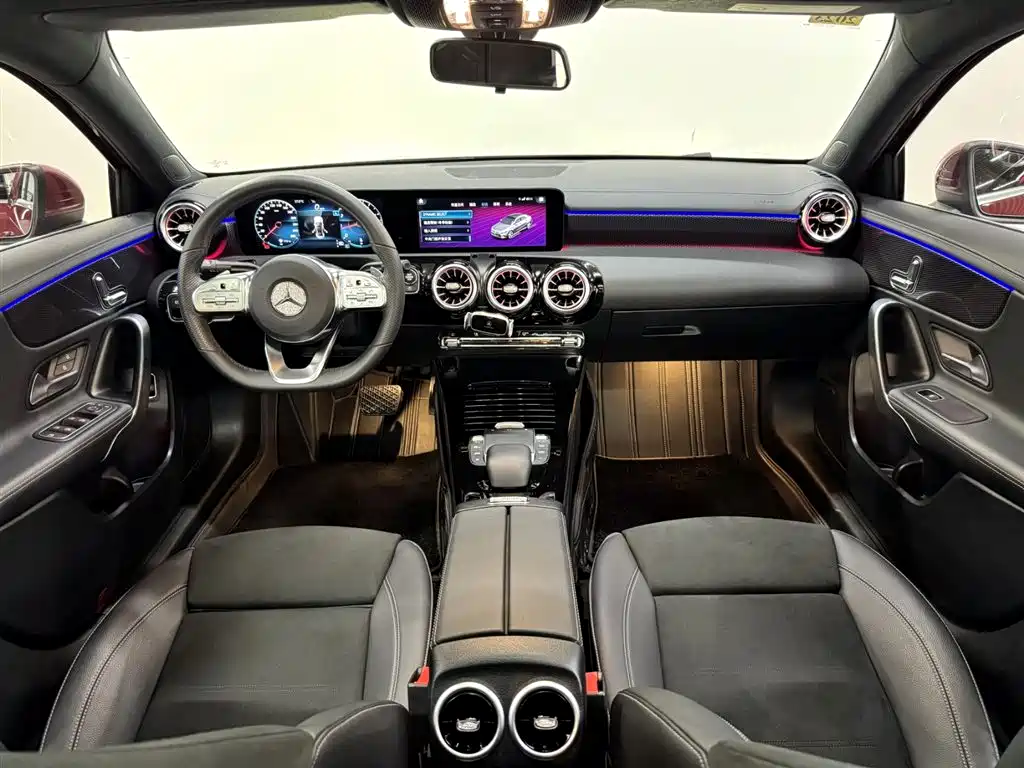 Mercedes-Benz A-Class 2021 A 200 L Sport Sedan Fashion Edition фото 10