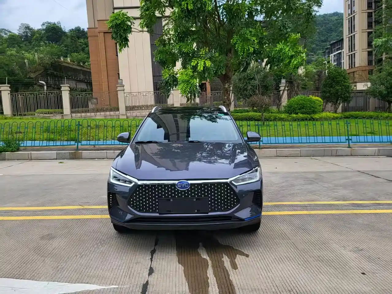 Фото 2 - BYD e2
