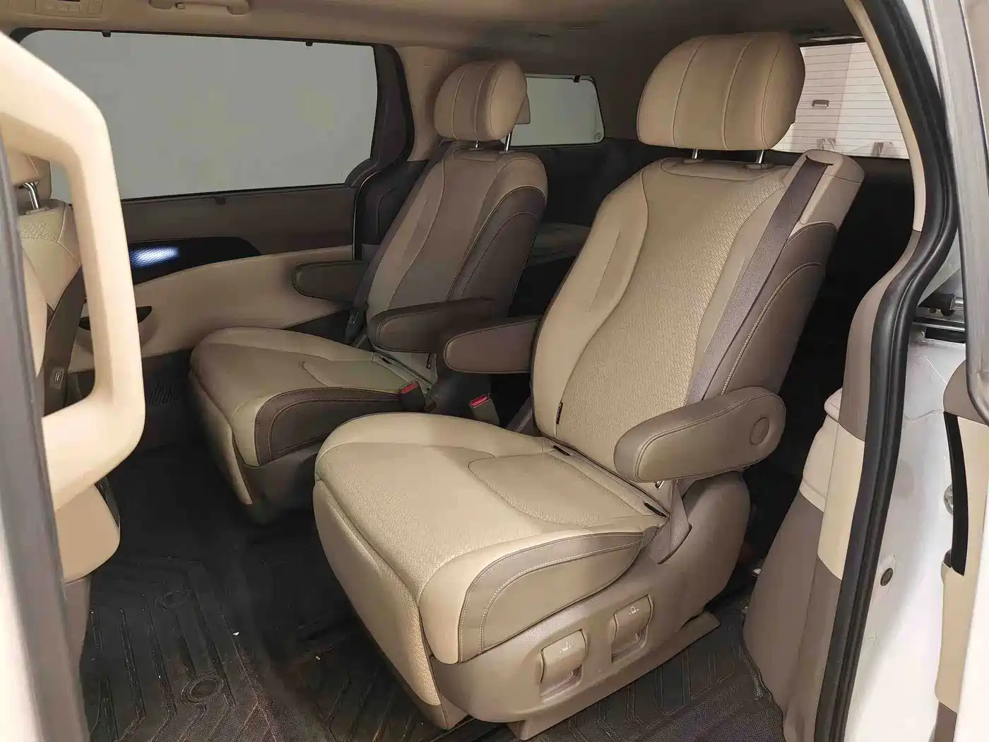Kia Carnival 2022 2021 2.0T Flagship Edition