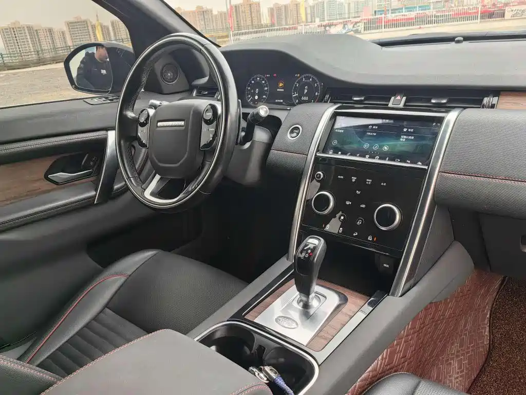 Land Rover Discovery Sport 2020 249PS R-Dynamic Performance фото 7