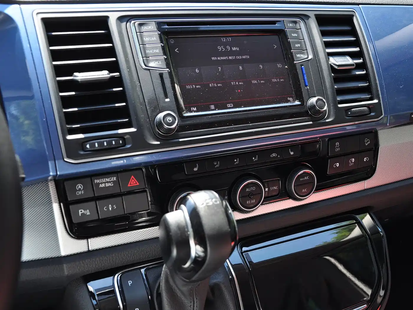 Volkswagen Multivan 2019 2018 2.0TSI 4WD Leisure Edition 7-Seater