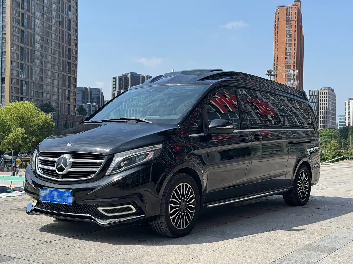 Mercedes-Benz V-Class 2017 Model V 260 L Premium Extended Edition