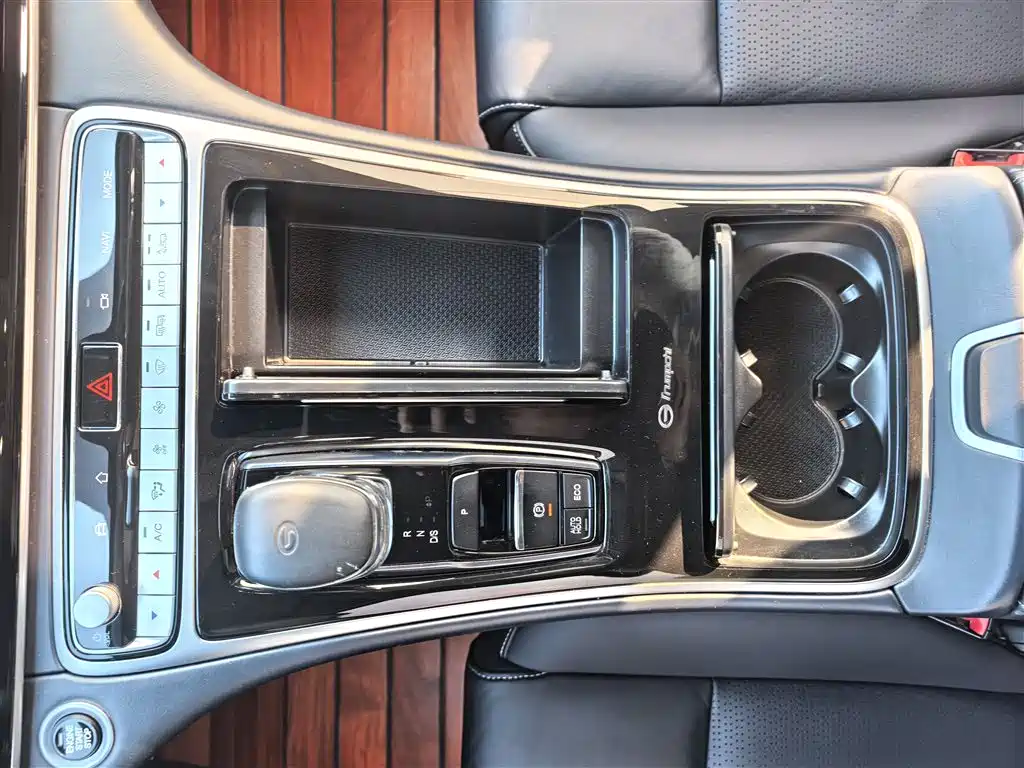 GAC Trumpchi Trumpchi M8 2023 Leading Series 390T Prestige Edition фото 7