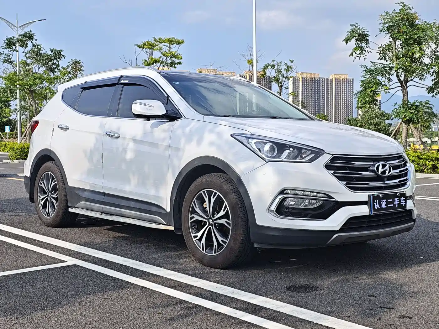 Hyundai Santa Fe 2017 2.0T Automatic 4WD Intelligent 7-Seater фото 3