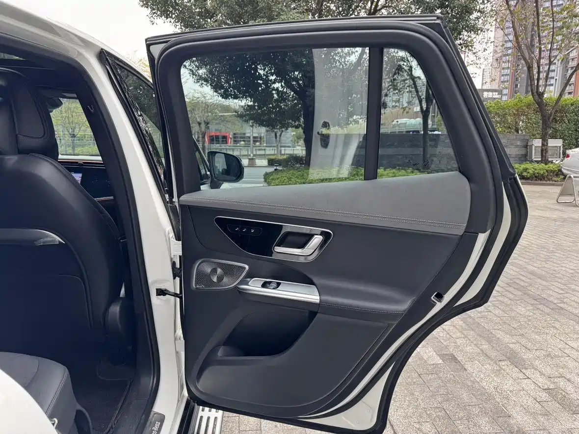 Mercedes-Benz EQE SUV 2023 500 4MATIC фото 13