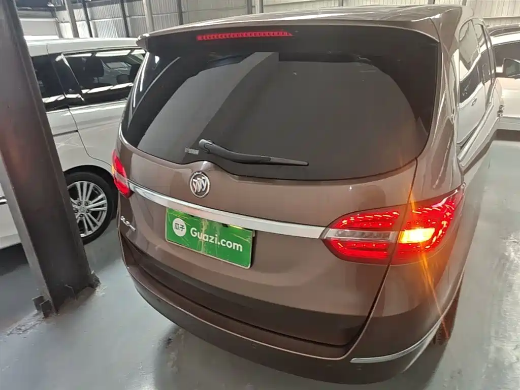 Buick GL8 2018 28T Premium Model China VI фото 6