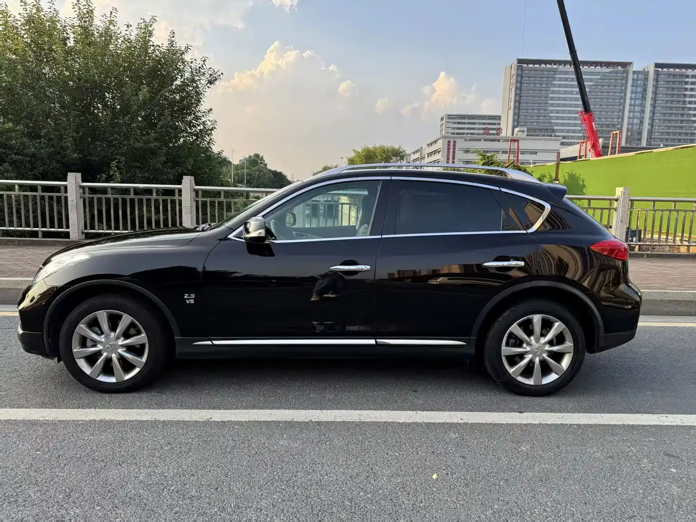 Infiniti QX50 2017 2015 2.5L Enjoyment Edition