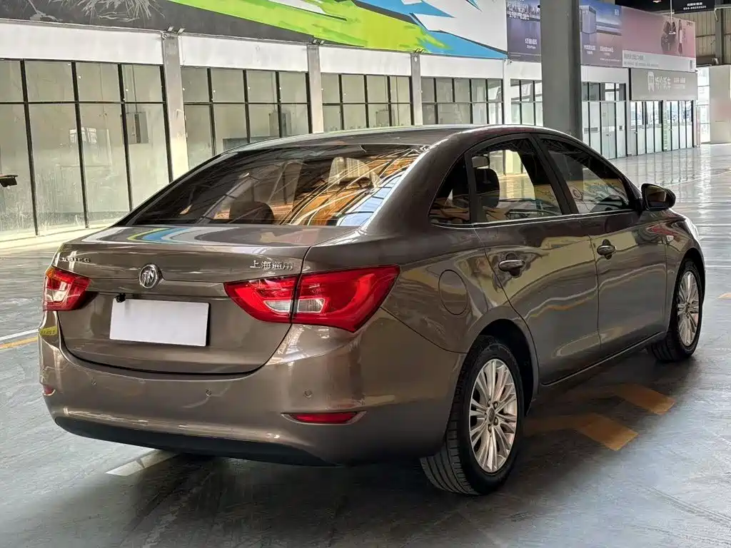 Фото 10 - Buick Excelle
