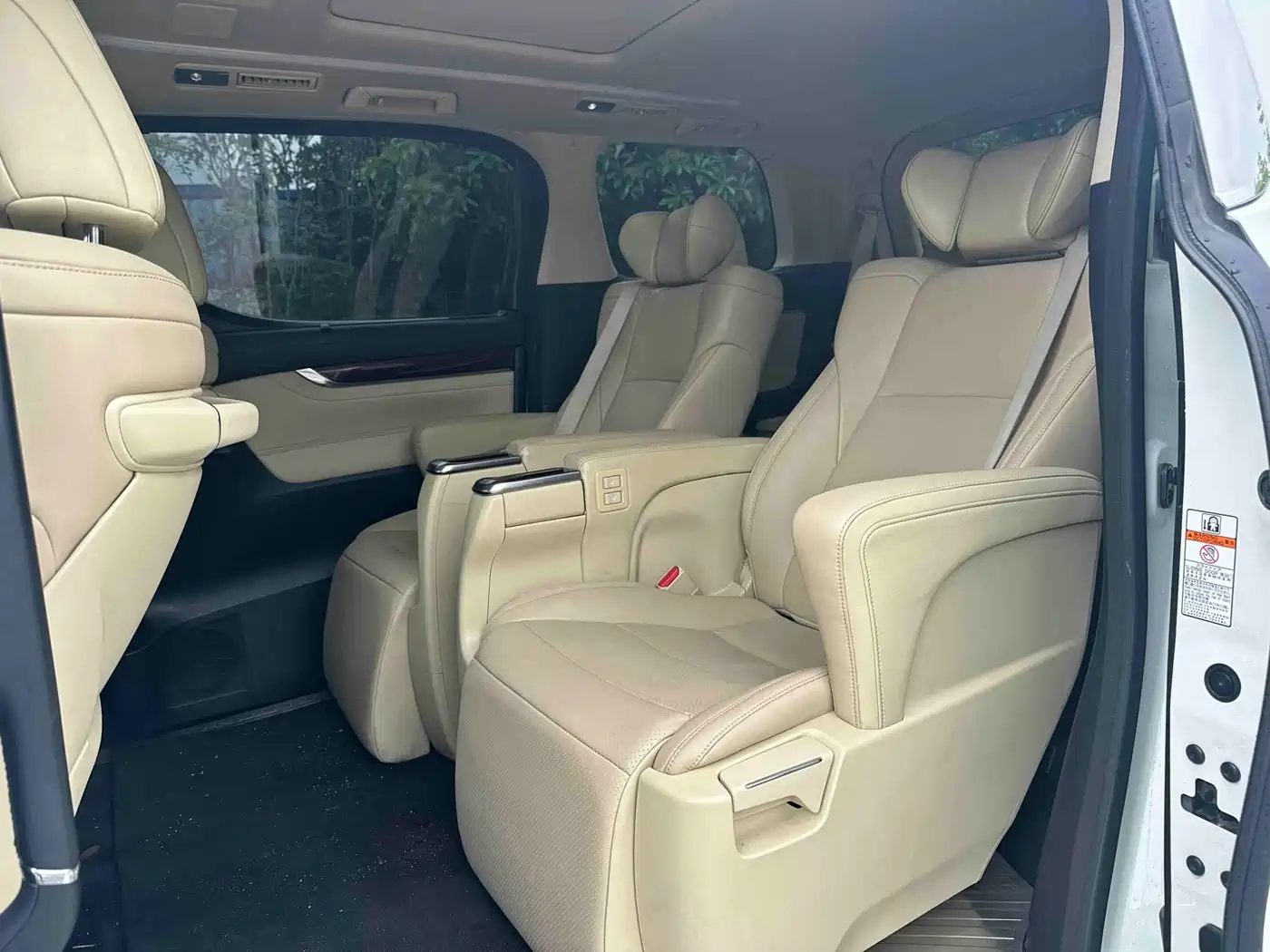 Toyota Alphard 2015 3.5L Luxury Edition фото 7