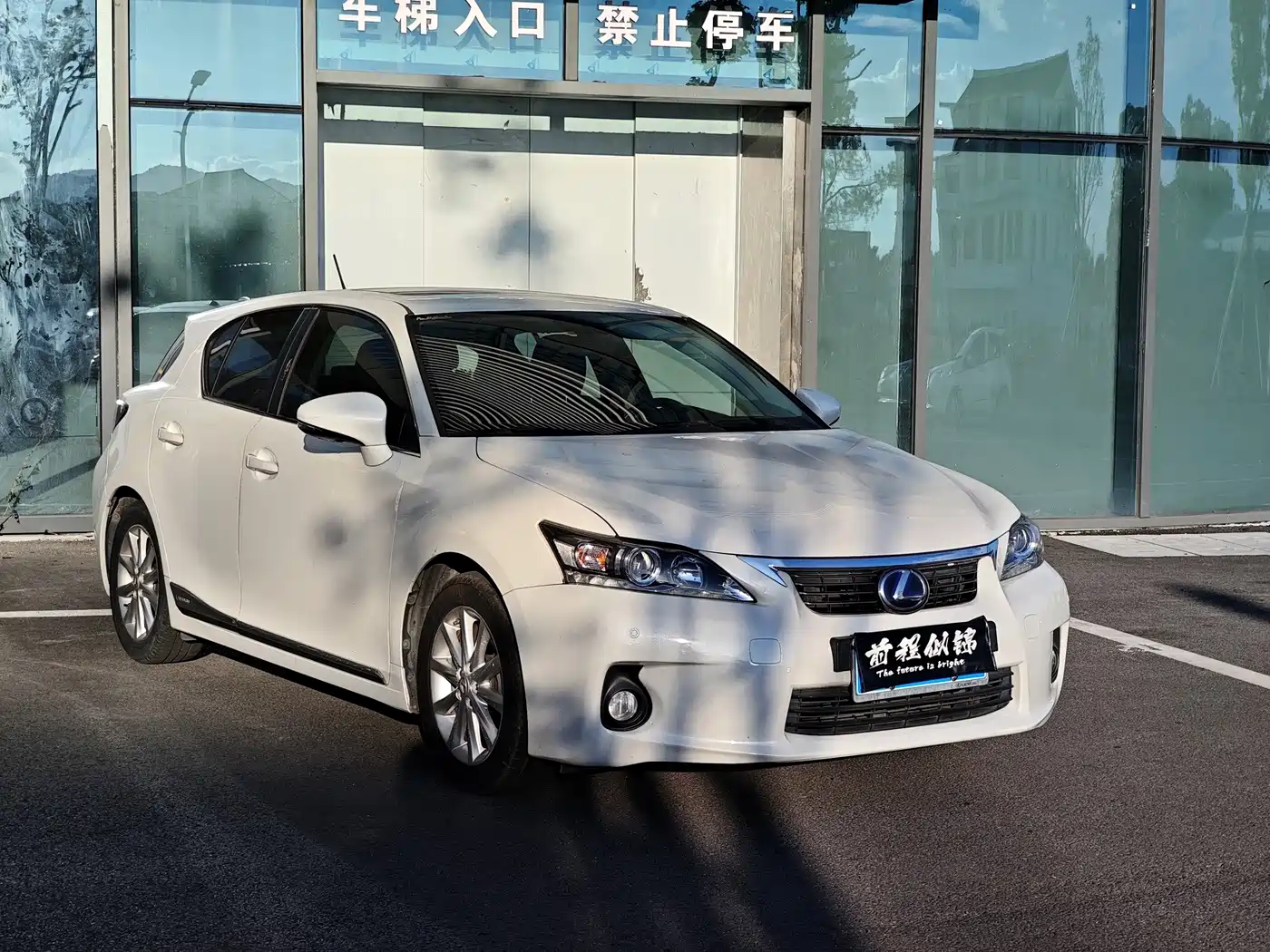 Фото 3 - Lexus CT
